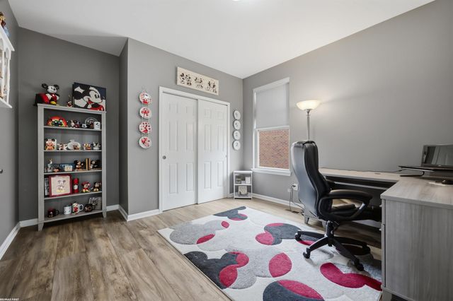 40478 Oakbrook Drive, Sterling Heights, MI 48310