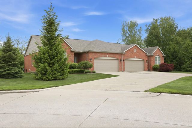 40478 Oakbrook Drive, Sterling Heights, MI 48310