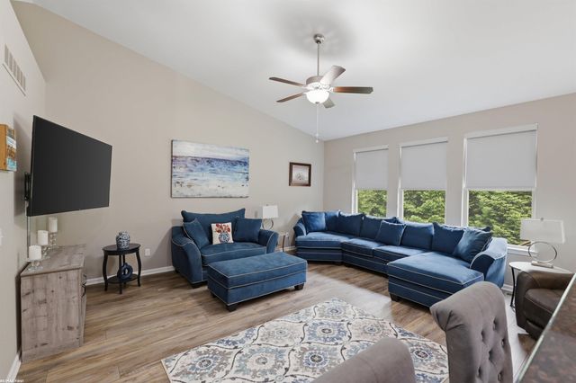 40478 Oakbrook Drive, Sterling Heights, MI 48310
