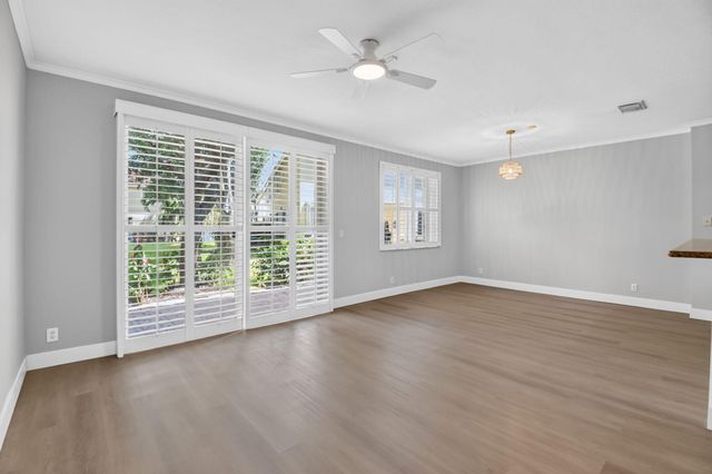 3085 N EVERGREEN Circle, Boynton Beach, FL 33426