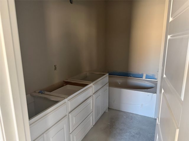 705 Broken Bow Lane, Cleburne, TX 76033