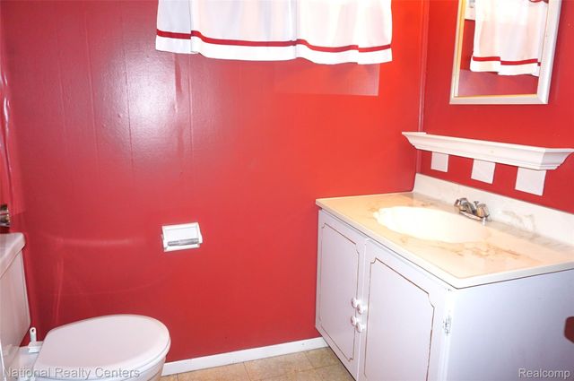 32547 Avondale Street, Westland, MI 48186