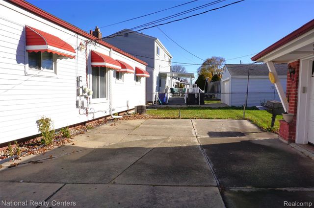 32547 Avondale Street, Westland, MI 48186