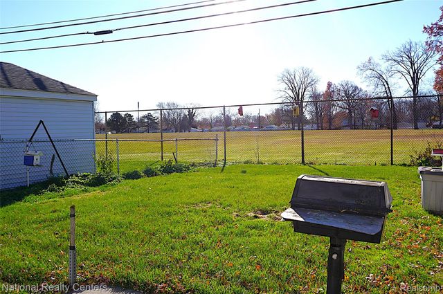 32547 Avondale Street, Westland, MI 48186