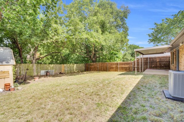 1767 Meadow Crest Lane, Duncanville, TX 75137