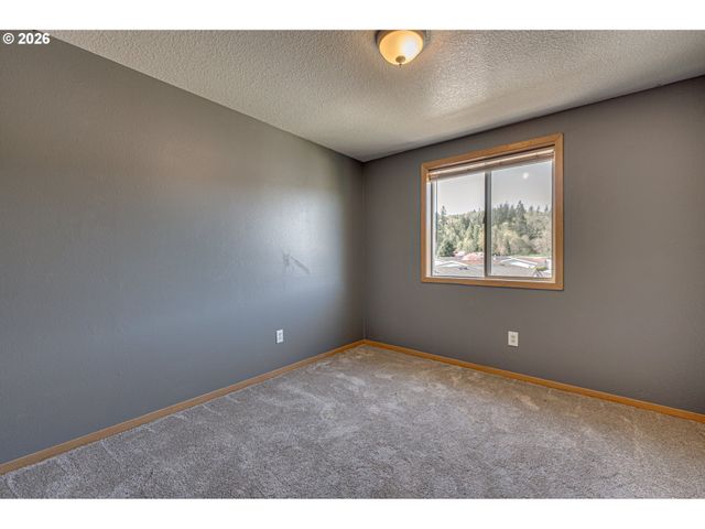 1945 BLACKTAIL Ln, Woodland, WA 98674