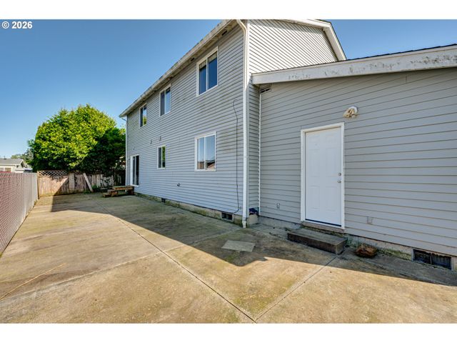 1945 BLACKTAIL Ln, Woodland, WA 98674