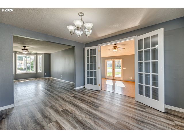 1945 BLACKTAIL Ln, Woodland, WA 98674