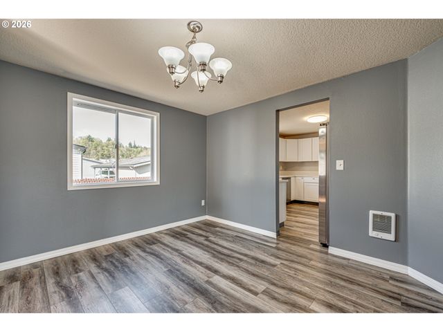1945 BLACKTAIL Ln, Woodland, WA 98674