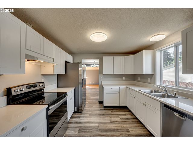 1945 BLACKTAIL Ln, Woodland, WA 98674