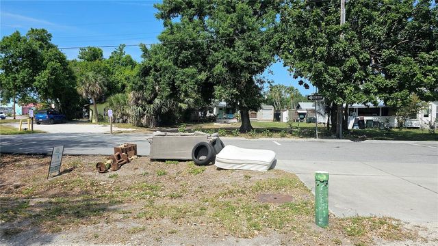 15 N MANGO STREET W, Englewood, FL 34223