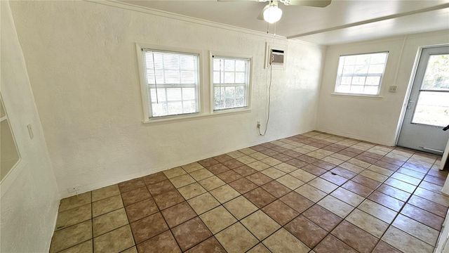 15 N MANGO STREET W, Englewood, FL 34223