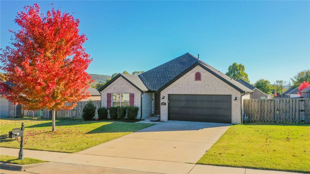 477 La Riata Street, Farmington, AR 72730