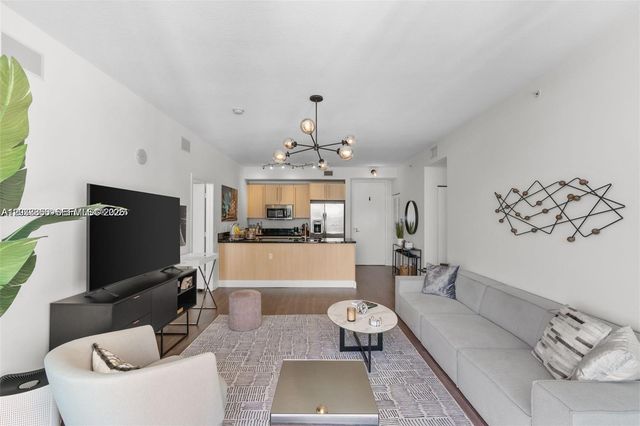 79 SW 12th St 2204-S, Miami, FL 33130