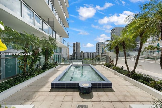 79 SW 12th St 2204-S, Miami, FL 33130