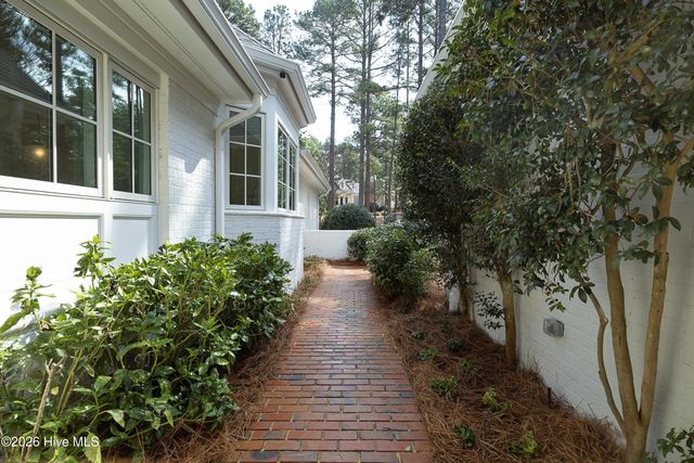 360 Lake Dornoch Drive, Pinehurst, NC 28374