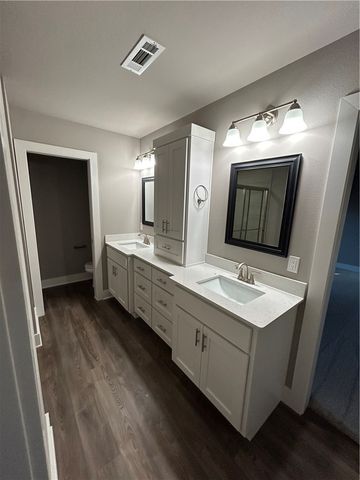 1110 Flat Rock Street, Bentonville, AR 72713