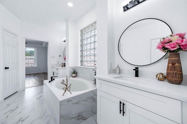 17806 Carriage Crossing Lane, Cypress, TX 77429