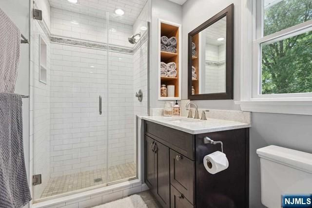 204 Deerfield Lane, Franklin Lakes, NJ 07417