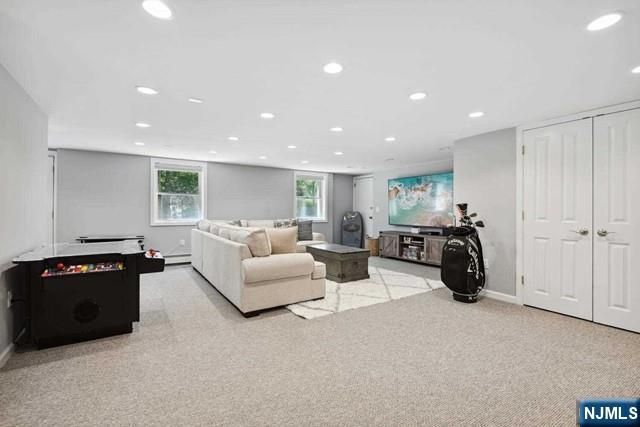 204 Deerfield Lane, Franklin Lakes, NJ 07417