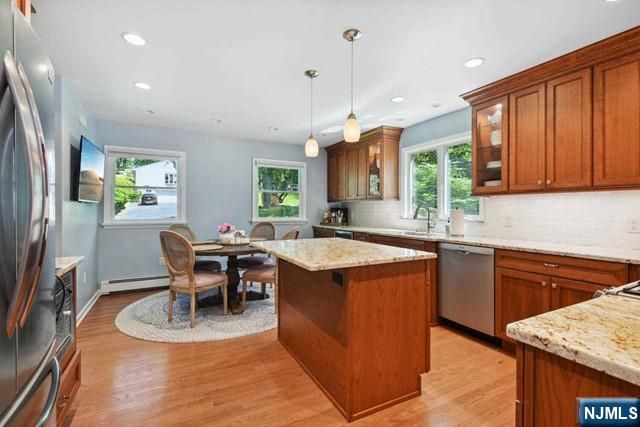 204 Deerfield Lane, Franklin Lakes, NJ 07417