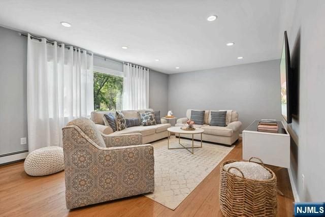 204 Deerfield Lane, Franklin Lakes, NJ 07417