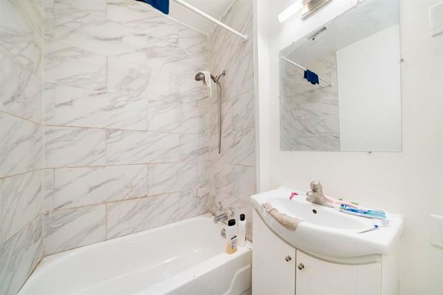 1128 21st Place, Rockford, IL 61104