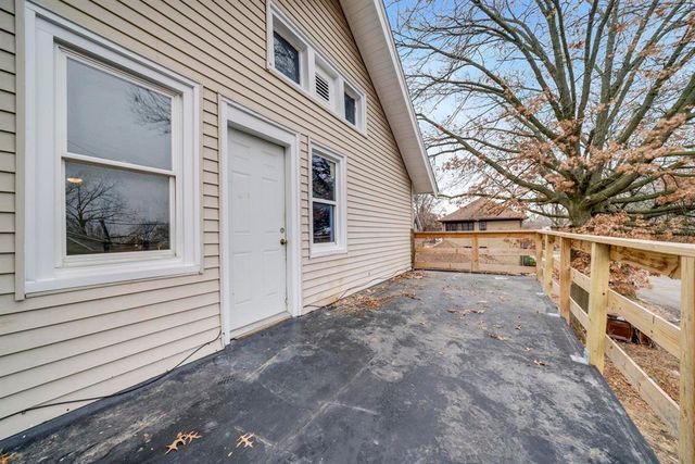 1128 21st Place, Rockford, IL 61104