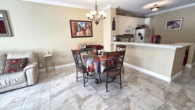9664 Porta Leona Lane, Boynton Beach, FL 33472
