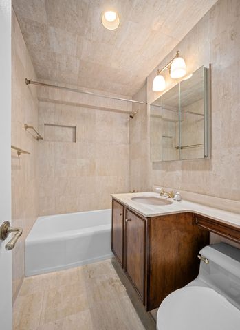 411 E 53rd St Apt 17L, New York City, NY 10022