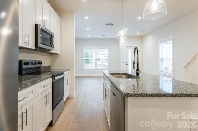 10 Wyndom Lane, Asheville, NC 28805