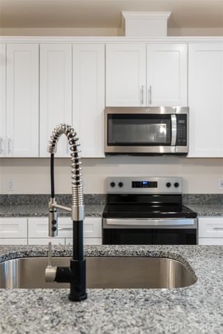 10 Wyndom Lane, Asheville, NC 28805