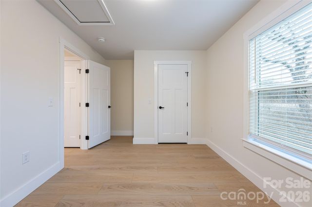 10 Wyndom Lane, Asheville, NC 28805