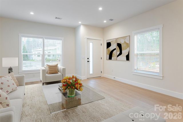 10 Wyndom Lane, Asheville, NC 28805