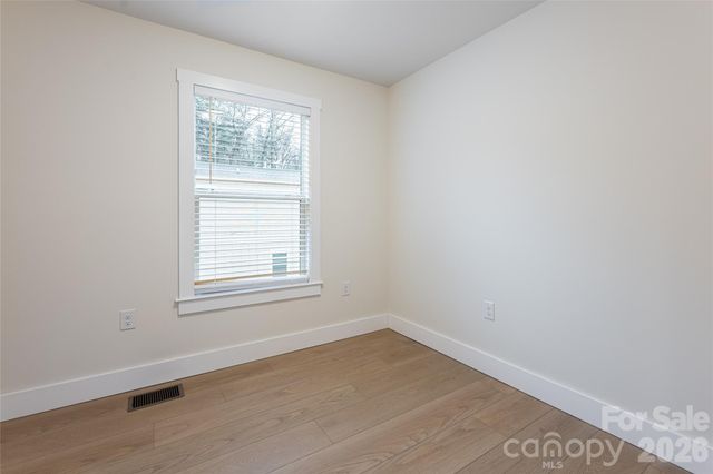 10 Wyndom Lane, Asheville, NC 28805