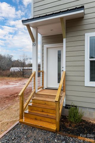 10 Wyndom Lane, Asheville, NC 28805