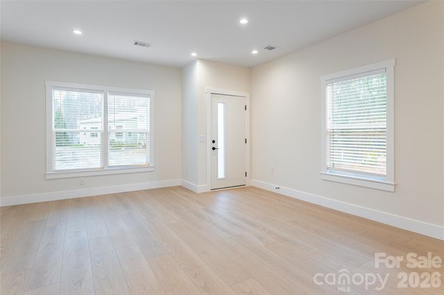 10 Wyndom Lane, Asheville, NC 28805