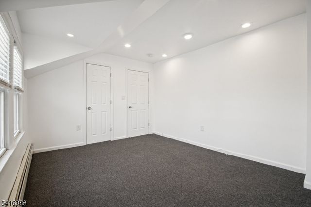 35 Hickory St, Bloomfield Twp., NJ 07003