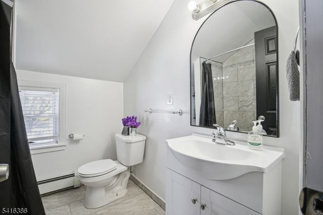 35 Hickory St, Bloomfield Twp., NJ 07003