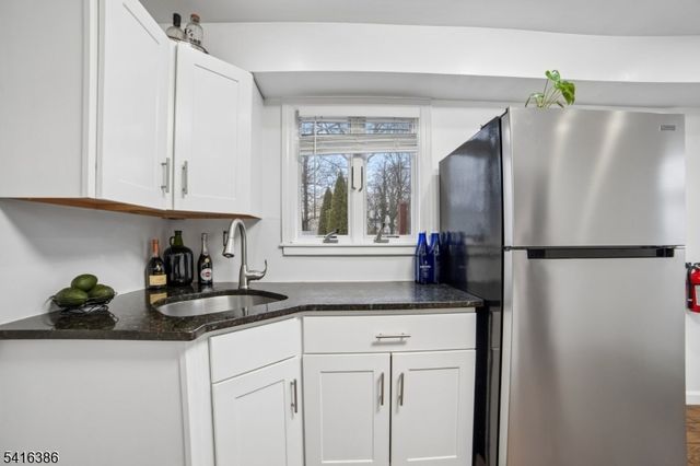 35 Hickory St, Bloomfield Twp., NJ 07003