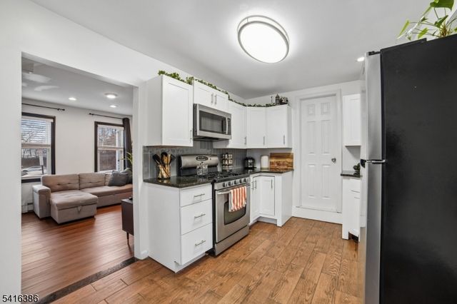 35 Hickory St, Bloomfield Twp., NJ 07003