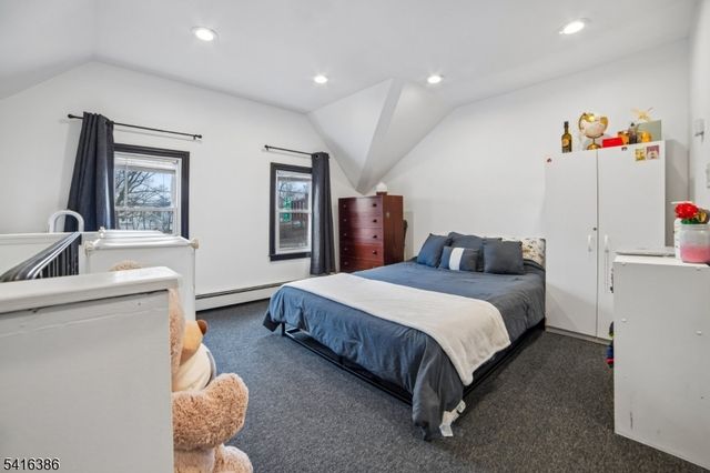 35 Hickory St, Bloomfield Twp., NJ 07003