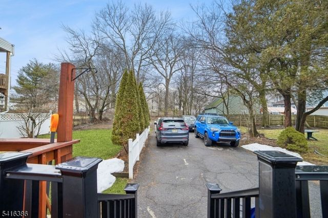 35 Hickory St, Bloomfield Twp., NJ 07003