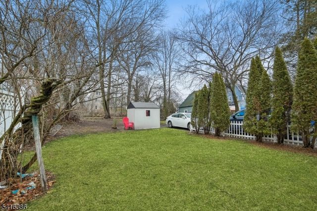 35 Hickory St, Bloomfield Twp., NJ 07003