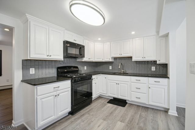 35 Hickory St, Bloomfield Twp., NJ 07003