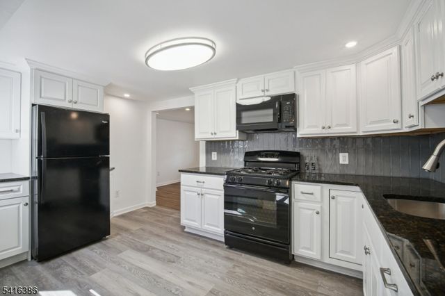 35 Hickory St, Bloomfield Twp., NJ 07003