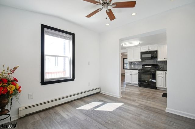 35 Hickory St, Bloomfield Twp., NJ 07003