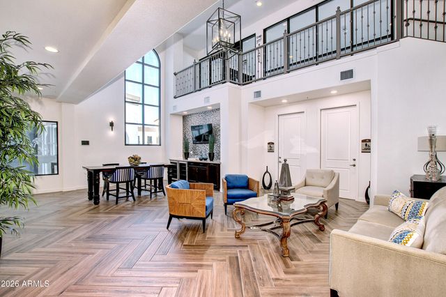 2511 W QUEEN CREEK Road 216, Chandler, AZ 85248