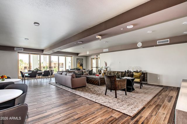 2511 W QUEEN CREEK Road 216, Chandler, AZ 85248