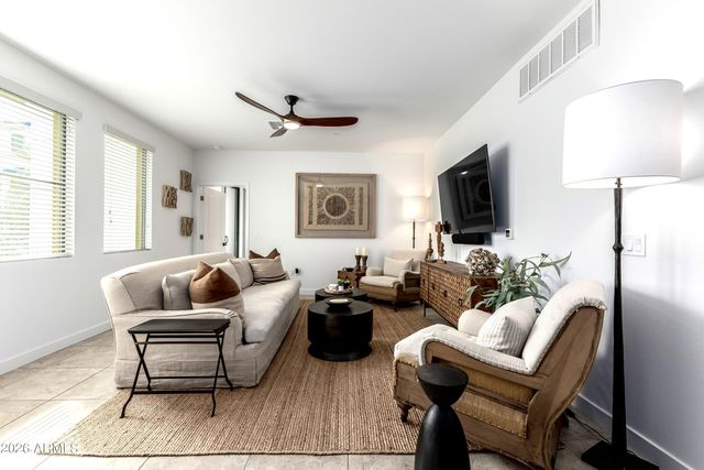 2511 W QUEEN CREEK Road 216, Chandler, AZ 85248